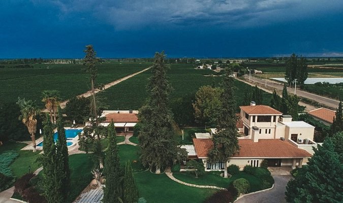 Casa Agostino - Luxury wine and hotel in Bodega Agostino