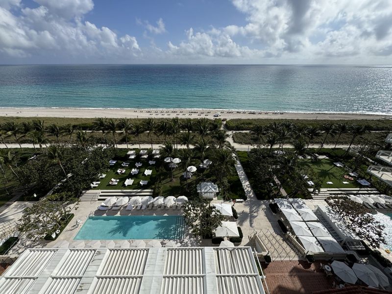 Four Seasons Hotel At The Surf Club (Surfside)