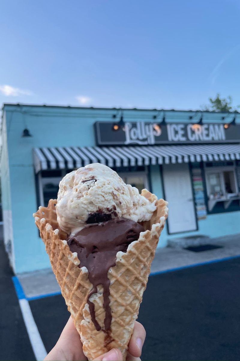 Lolly's Creamery