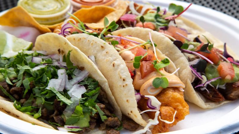 Dos Mundos Mexican American Cuisine (Newberg)