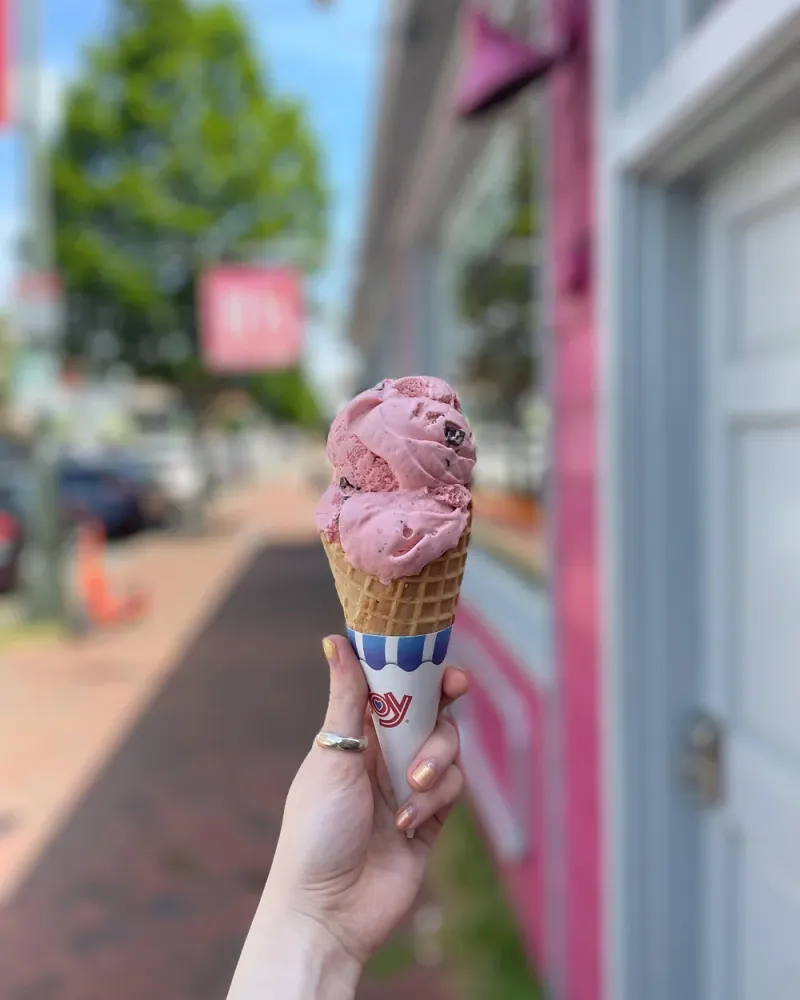 Bev's Homemade Ice Cream & Café