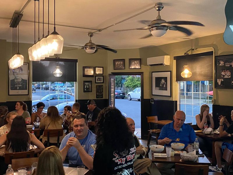 Homey Atmosphere Welcomes Hungry Visitors