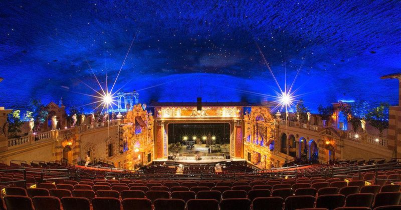 Saenger Theatre