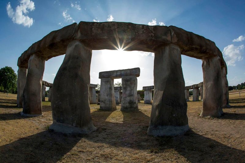 Stonehenge II (Ingram)