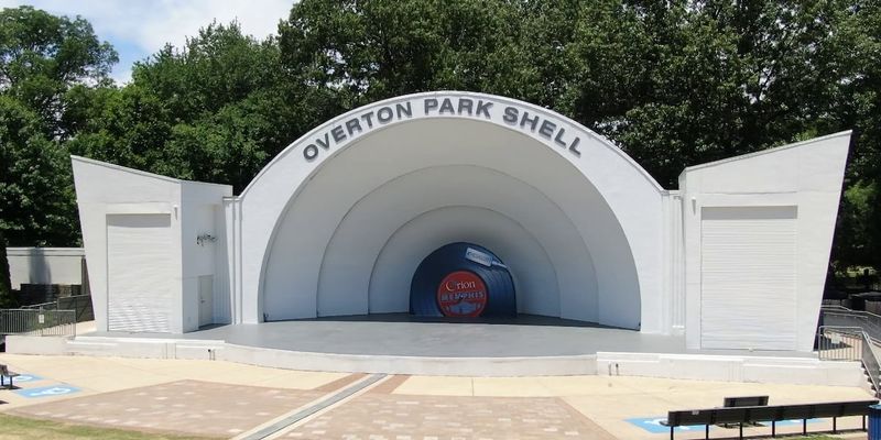 Levitt Shell