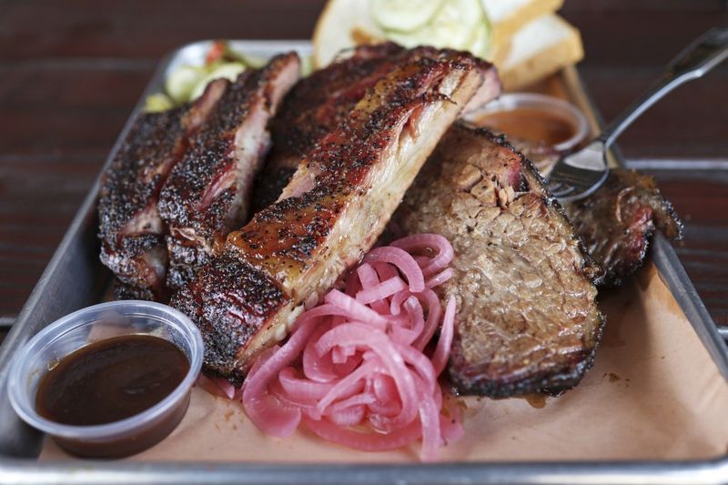 Station One Smokehouse: Suburban Sensation