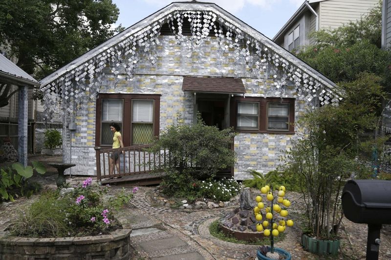 Beer Can House (Houston)