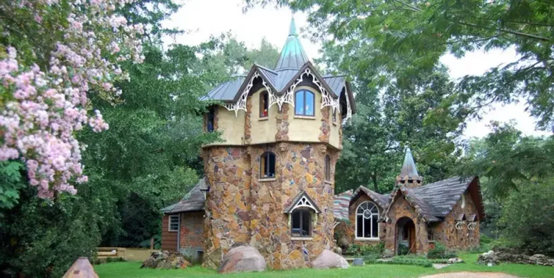 Royal Chambers Fit for a King
