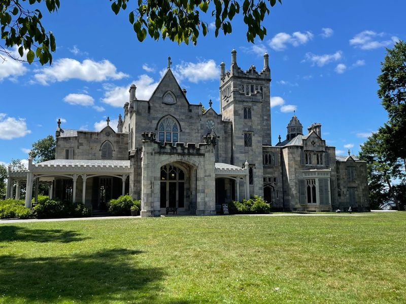 Lyndhurst Mansion - Gothic Grandeur